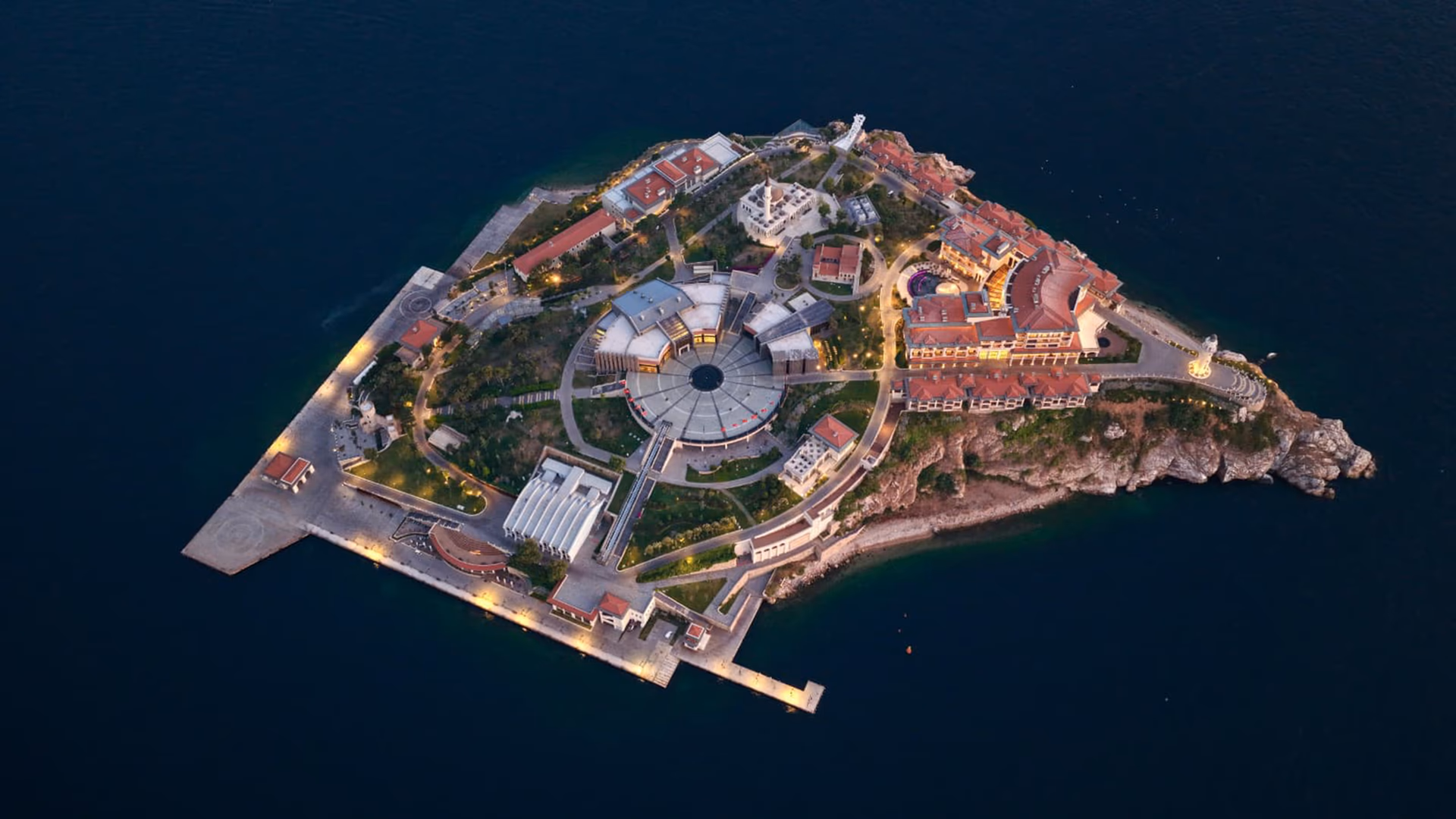 Demokrasi ve Özgürlükler Adası - Gün Batımı Turları card